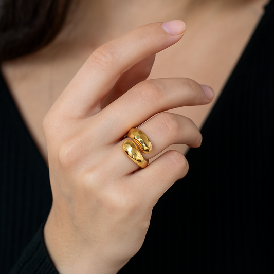 Eternal Curve Ring 18K