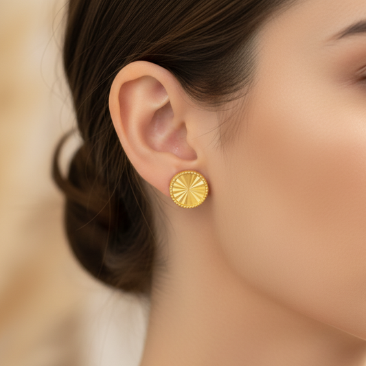 Classic Halo Gold Studs 21K